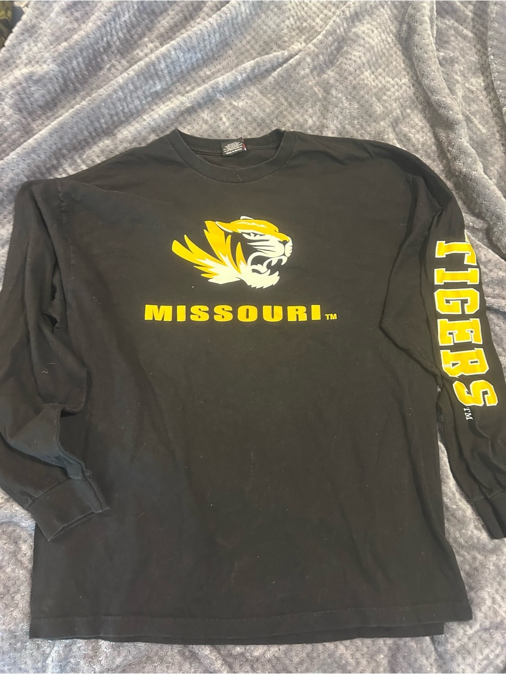 Great Condition University of Missouri Tigers Mizzou long sleeve tshirt szXXL